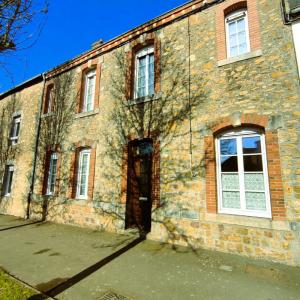 For sale Martigne-sur-mayenne 4 rooms 110 m2 Mayenne (53470) photo 0