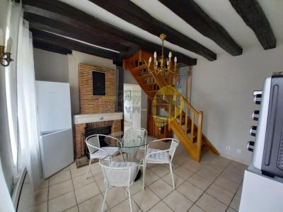 Louer Maison Saint-germain-du-puy 650 euros