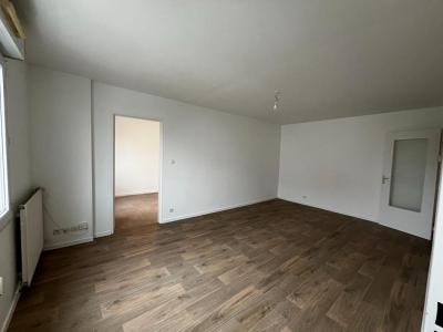 For sale Angers 2 rooms 42 m2 Maine et loire (49100) photo 2