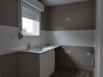 For rent Sainte-maure 1 room 37 m2 Aube (10150) photo 1