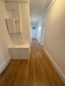 For rent Lyon-6eme-arrondissement 3 rooms 79 m2 Rhone (69006) photo 4