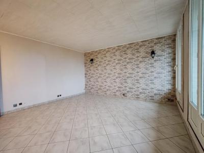 For sale Neuilly-sur-marne 4 rooms 79 m2 Seine saint denis (93330) photo 2