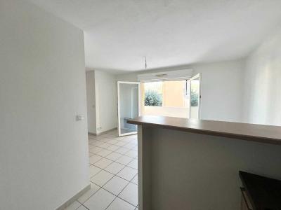 For sale Narbonne 2 rooms 35 m2 Aude (11100) photo 3