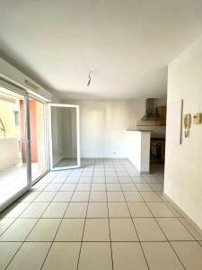 For sale Narbonne 2 rooms 35 m2 Aude (11100) photo 4