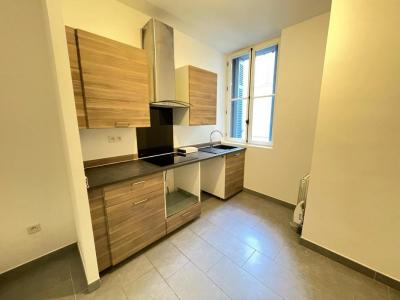 For rent Marseille-1er-arrondissement 3 rooms 64 m2 Bouches du Rhone (13001) photo 2