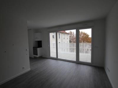 For rent Lyon-8eme-arrondissement 3 rooms 64 m2 Rhone (69008) photo 1