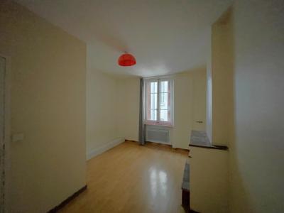 For rent Lyon-3eme-arrondissement 2 rooms 39 m2 Rhone (69003) photo 3