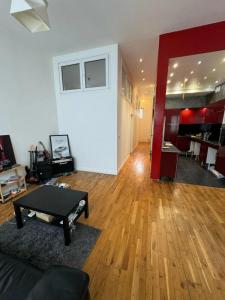 For sale Nanterre 4 rooms 92 m2 Hauts de Seine (92000) photo 2