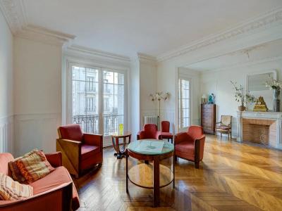 Acheter Appartement Paris-18eme-arrondissement 879000 euros