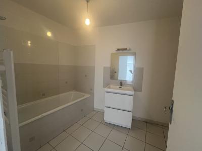 For sale PROCHE CENTRE VILLE 2 rooms 44 m2 Herault (34340) photo 4