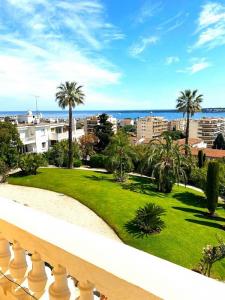 For sale Cannes 6 rooms 201 m2 Alpes Maritimes (06400) photo 0