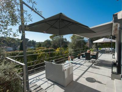 For sale Mougins 5 rooms 182 m2 Alpes Maritimes (06250) photo 1