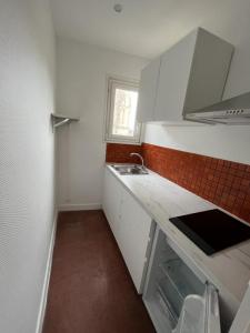 For rent Bordeaux 1 room 23 m2 Gironde (33000) photo 3