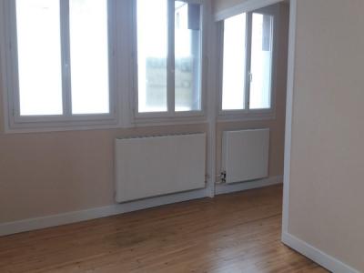 For rent Clermont-ferrand 2 rooms 38 m2 Puy de dome (63000) photo 3