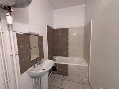 For rent Villeurbanne 1 room 32 m2 Rhone (69100) photo 2