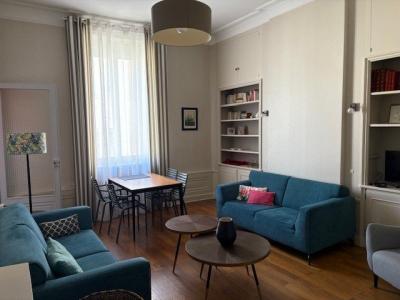 For rent Lyon-6eme-arrondissement 2 rooms 64 m2 Rhone (69006) photo 2