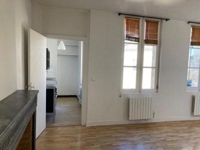 For rent Bordeaux 1 room 36 m2 Gironde (33000) photo 1