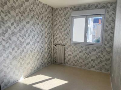 For sale Nevers 4 rooms 84 m2 Nievre (58000) photo 2