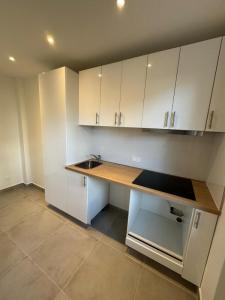 For sale Courbevoie 3 rooms 52 m2 Hauts de Seine (92400) photo 3