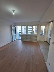 For sale Courbevoie 2 rooms 39 m2 Hauts de Seine (92400) photo 1