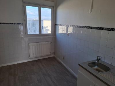 For sale Vaulx-en-velin 4 rooms 72 m2 Rhone (69120) photo 1