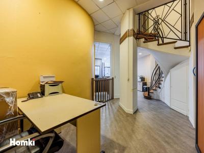 For sale Paris-10eme-arrondissement 6 rooms 131 m2 Paris (75010) photo 3