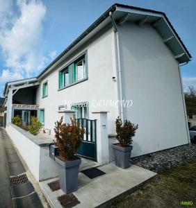 For sale Saint-just-en-chevalet 5 rooms 130 m2 Loire (42430) photo 2