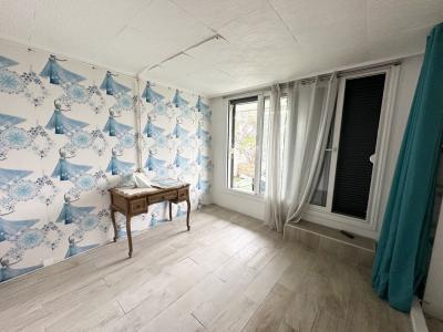 For sale NMES EST 4 rooms 71 m2 Gard (30000) photo 4