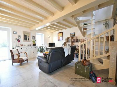 For sale Plaine 5 rooms 105 m2 Maine et loire (49360) photo 1