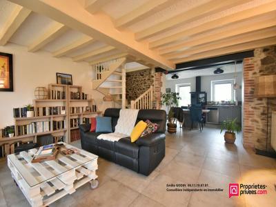 For sale Plaine 5 rooms 105 m2 Maine et loire (49360) photo 2