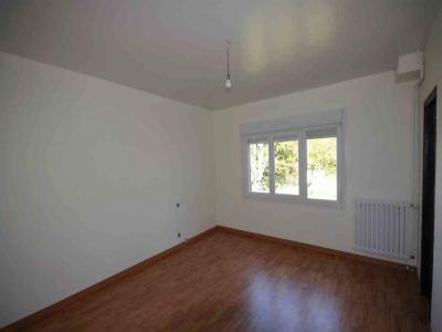 For rent Montauban 3 rooms 89 m2 Tarn et garonne (82000) photo 2