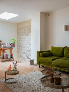 For sale Paris-10eme-arrondissement 2 rooms 67 m2 Paris (75010) photo 1