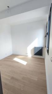 For sale 2 rooms 42 m2 Paris (75019) photo 4