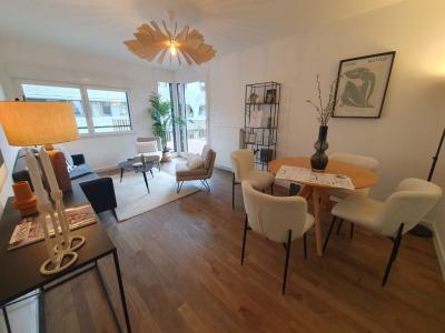 For sale 2 rooms 49 m2 Paris (75013) photo 0