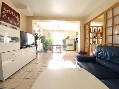 For sale 5 rooms 81 m2 Oise (60180) photo 3