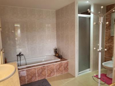 For sale 7 rooms 190 m2 Herault (34530) photo 4