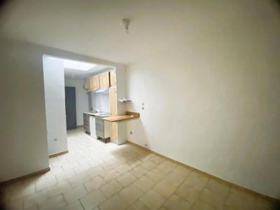 For rent Nimes 1 room 24 m2 Gard (30000) photo 2