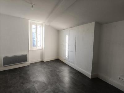 For rent Riom 3 rooms 66 m2 Puy de dome (63200) photo 3