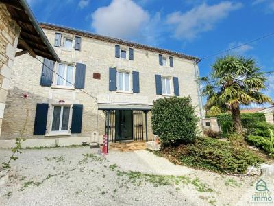 For sale Valence 13 rooms 336 m2 Charente (16460) photo 2