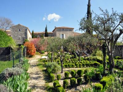 For sale A 15 MINUTES DE GOUDARGUE 5 rooms 150 m2 Gard (30630) photo 0