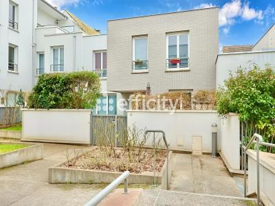 For sale Nanterre 4 rooms 93 m2 Hauts de Seine (92000) photo 1