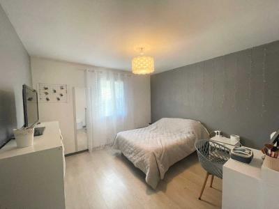 For sale Robion 4 rooms 85 m2 Vaucluse (84440) photo 4