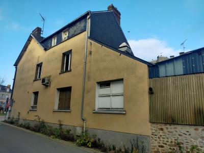 For sale 6 rooms 106 m2 Mayenne (53700) photo 1