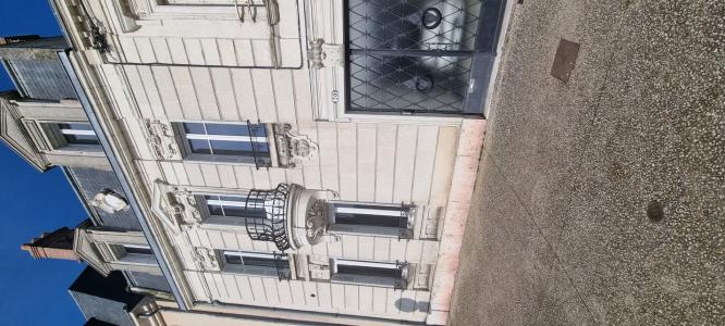 For sale HYPER CENTRE 7 rooms 278 m2 Loir et cher (41100) photo 2