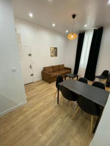 For sale Nimes 3 rooms 47 m2 Gard (30900) photo 2