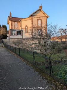 For sale Villeneuve-sur-yonne 10 rooms 225 m2 Yonne (89500) photo 1