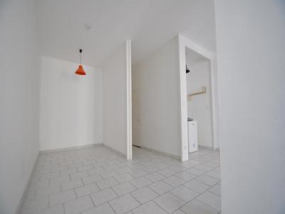 For rent Lyon-6eme-arrondissement 1 room 32 m2 Rhone (69006) photo 2