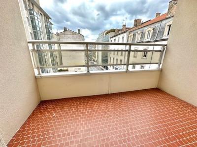 Louer Appartement Lyon-6eme-arrondissement Rhone