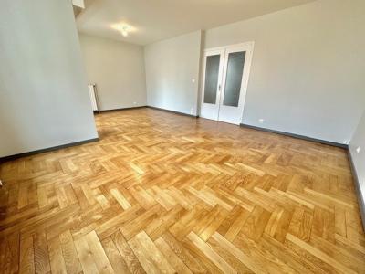 Louer Appartement Lyon-6eme-arrondissement 910 euros