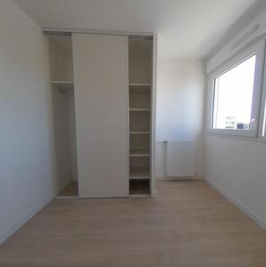 For rent Rennes 2 rooms 45 m2 Ille et vilaine (35700) photo 4